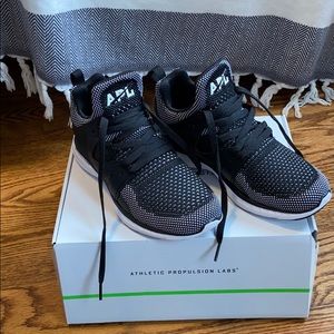 APL New Women’s Ascend